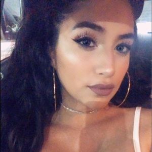 Meet your Posher, Delmy